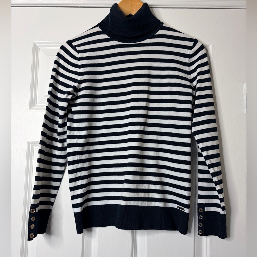 Tommy Hilfiger Women’s Navy and Cream Stripe Turtleneck L Sleeve Sweater Size S